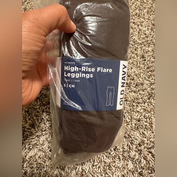 High Rise Flare Leggings - Picture 4 of 5